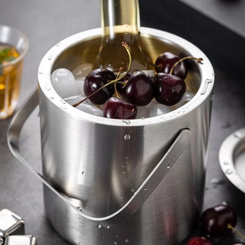 Secchiello per Ghiaccio in Acc - Ice Bucket Silver recensione e prezzo